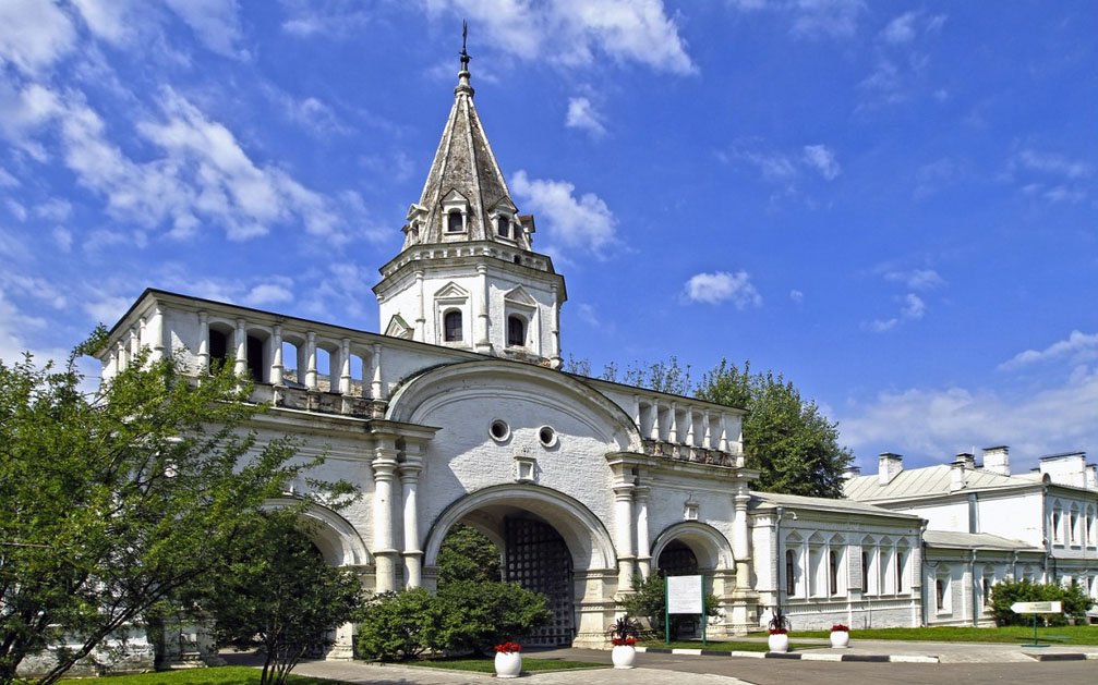 Москва г измайловская. Усадьба Измайлово ворота. Музей-заповедник Измайлово Москва. Усадьба Петра в Измайлово. Измайлово музей-заповедник официальный сайт.